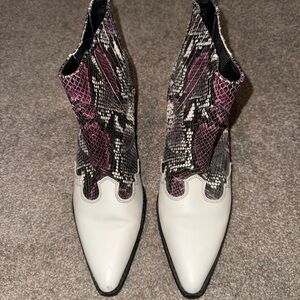 Stylish Women's Snakeskin Ankle Boots - White and Pink